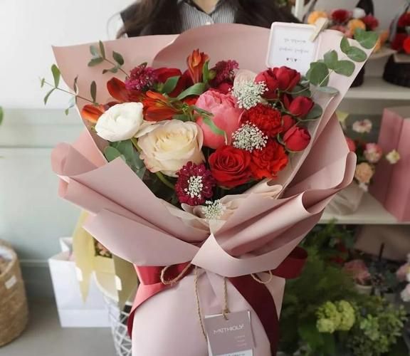 用花挽回前女友的心，选对花很重要！送上哪种花好？